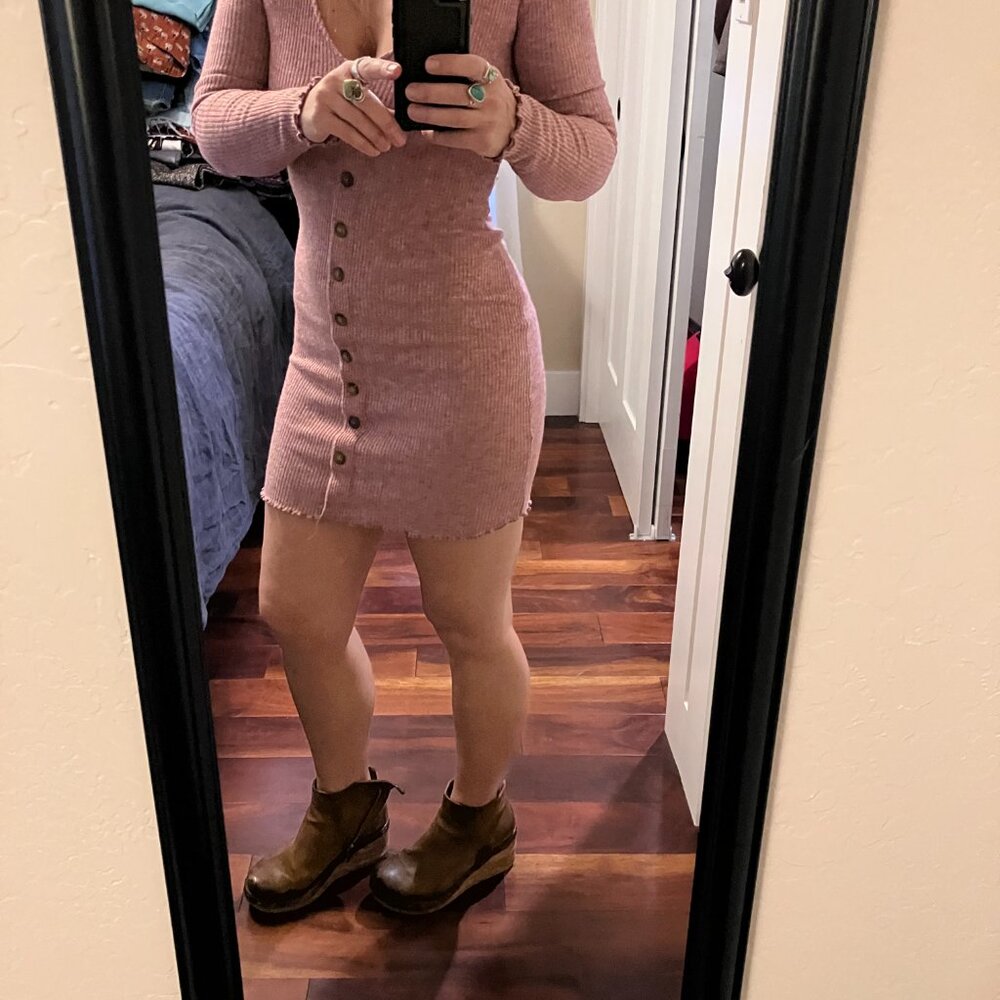 Cute Lightweight Button Down Dress. - image 6